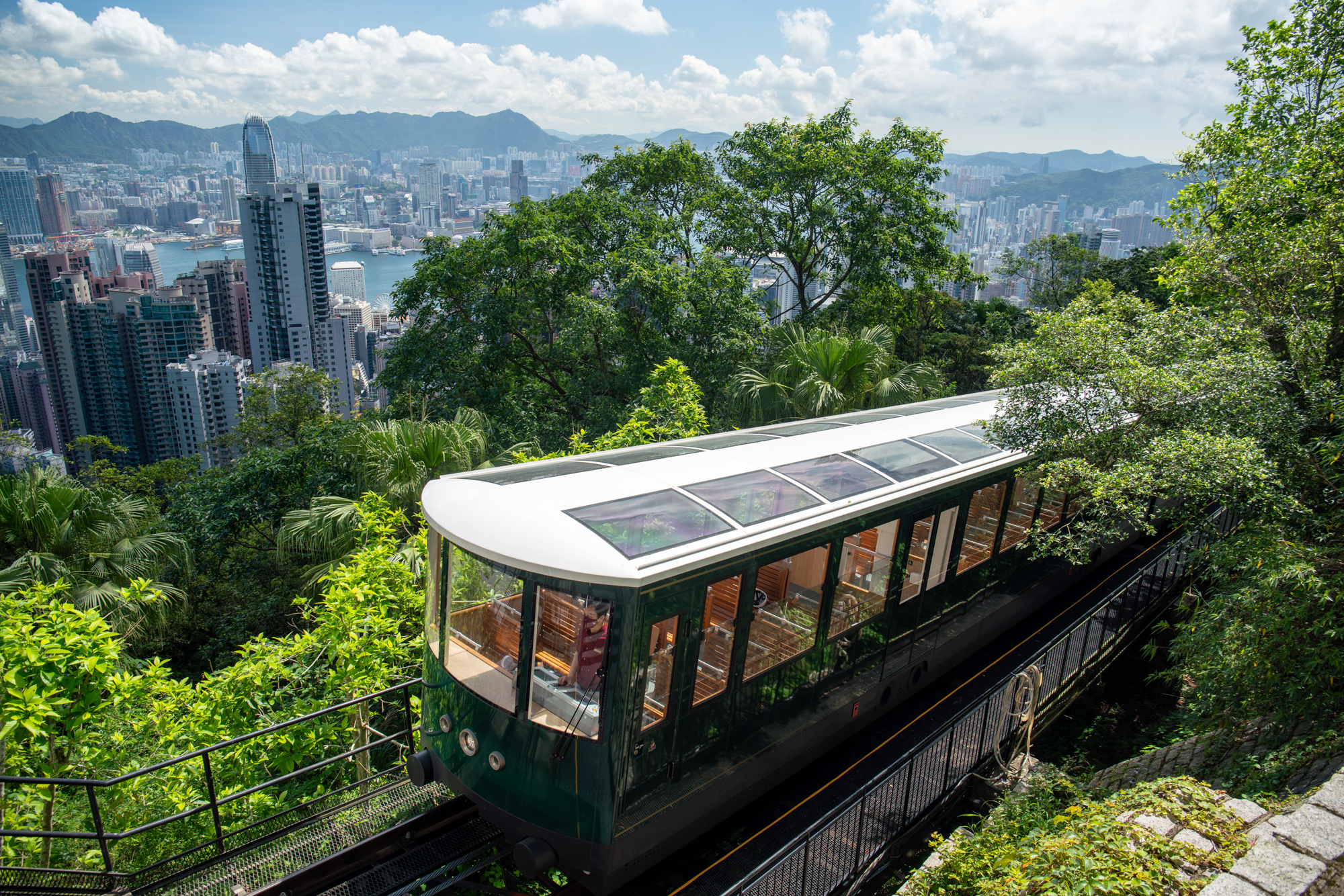 香港